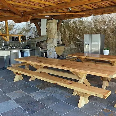 Ajaccio Sleeps 20 * Serra-di-Ferro (Corsica)