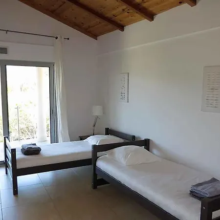 בית נופש Ajaccio Sleeps 20 *