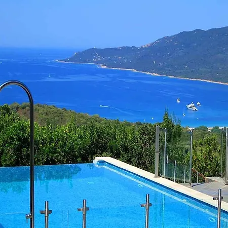 בית נופש Ajaccio Sleeps 20 *