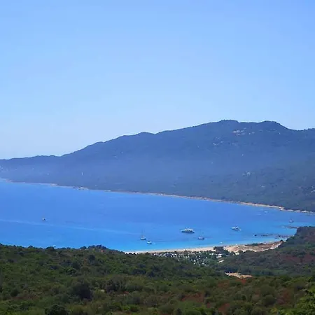 בית נופש Ajaccio Sleeps 20