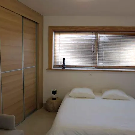 Ajaccio Sleeps 20 * סרה-די-פרו
